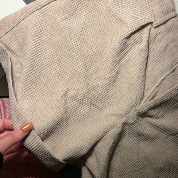 SHEIN Beige Corduroy Women Shorts - Picture 5 of 6